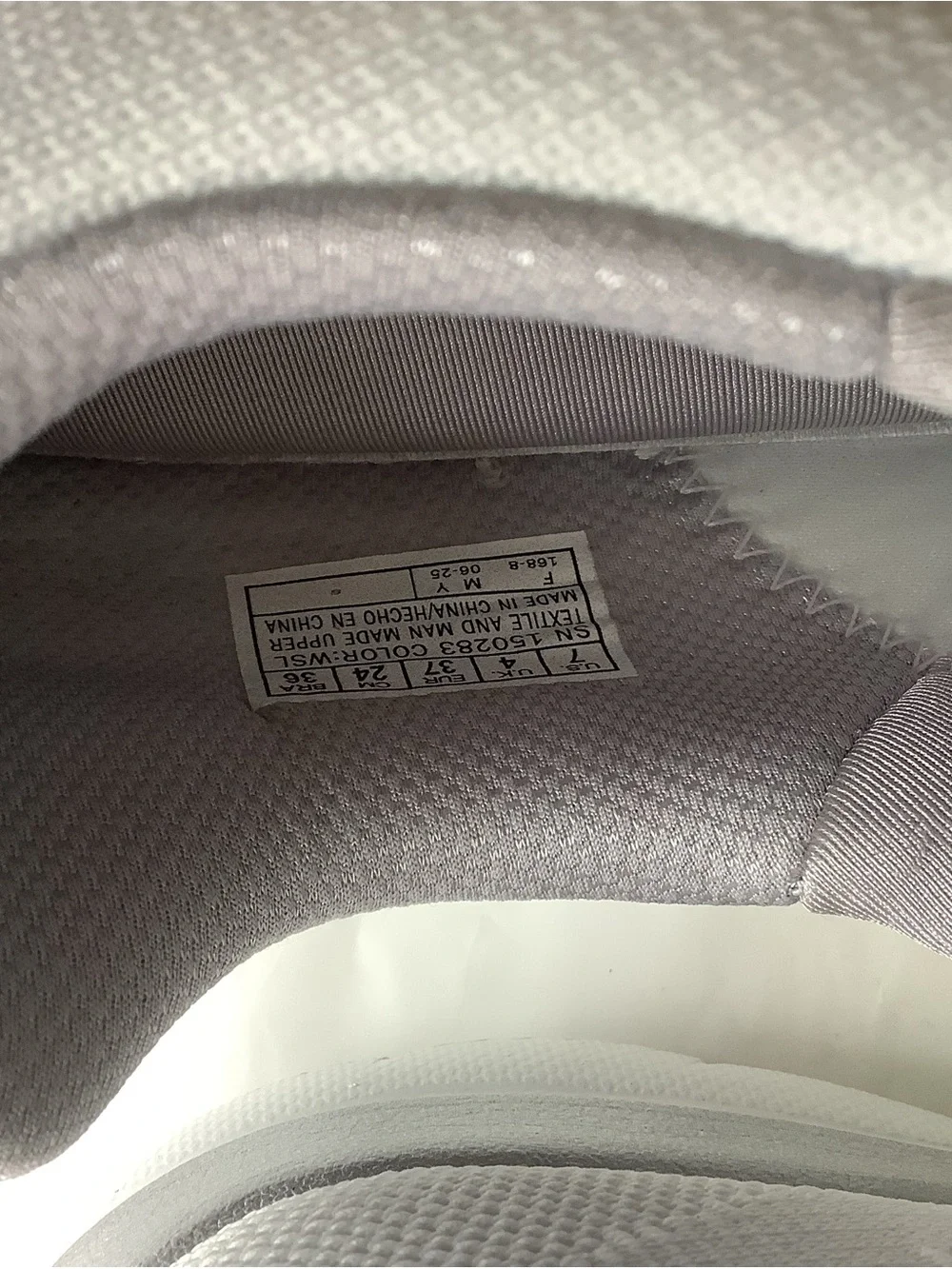 Skechers Summits white Silver Memory Foam Shoes NWB Size 7.